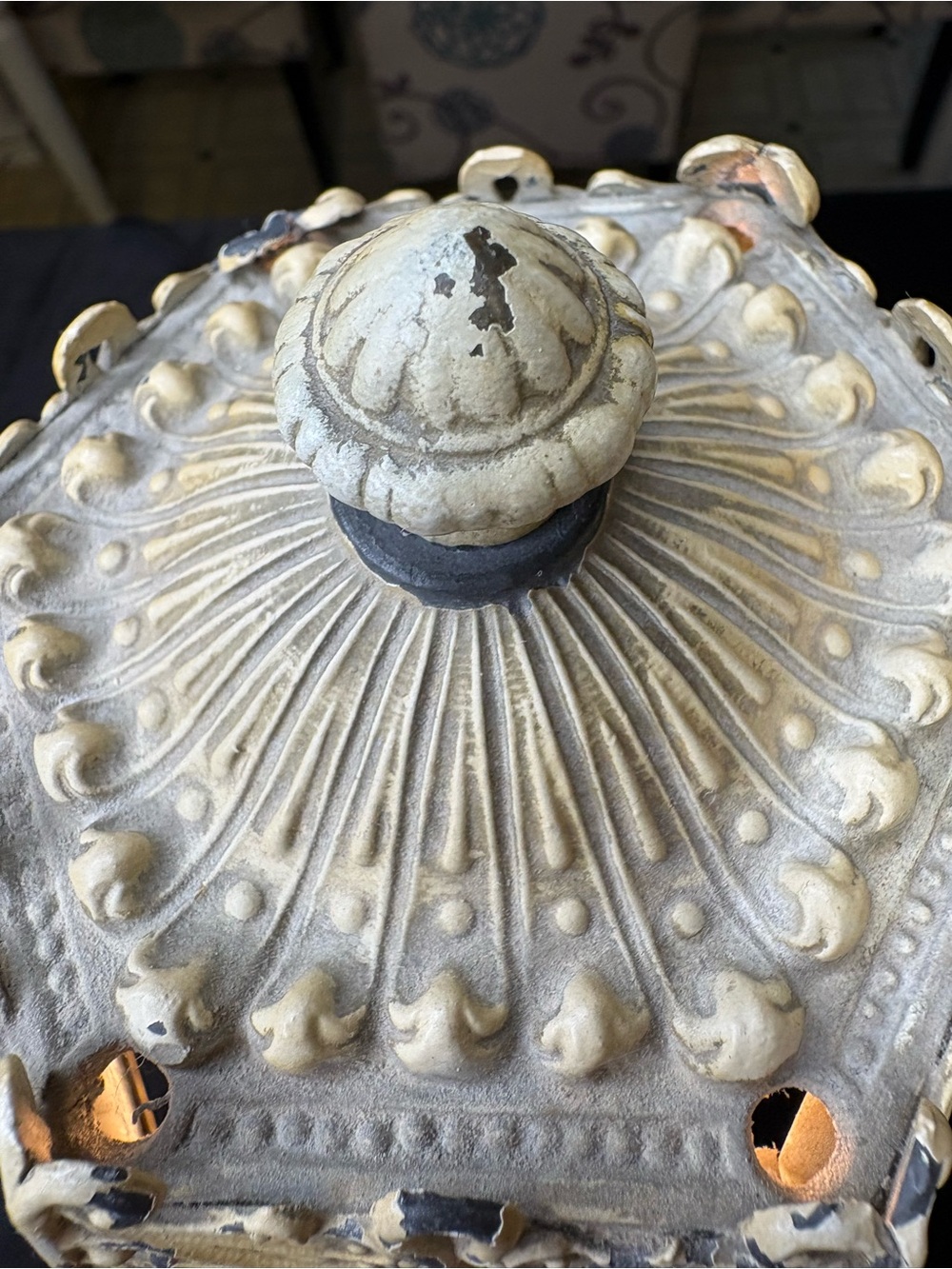 Antique Cast Metal Boudoir Lamp Decorative Bird Relief / Similar Lamps Made 1920 - Picture 9 of 16